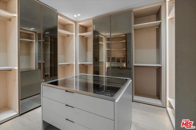 12227 Tweed Lane, Los Angeles CA: https://media.crmls.org/mediaz/fe43e1c1-7bdf-45f7-8928-345f6a2adf1d.jpg