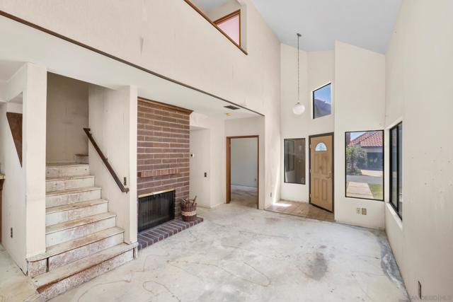 2818 Forest View Way, Carlsbad CA: https://media.crmls.org/mediaz/fe44beb7-c0d3-45fc-87e5-a4bca2b9fb25.jpg