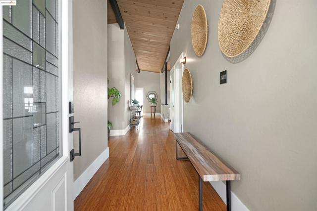 4329 Lawrence Dr, Castro Valley CA: https://media.crmls.org/mediaz/fe44bf3d-68df-4025-93a1-fcbaac927c6c.jpg