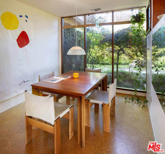7400 Pyramid Place, Los Angeles CA: https://media.crmls.org/mediaz/fe44fb2b-767a-434e-9d77-02dfb1dd0a32.jpg