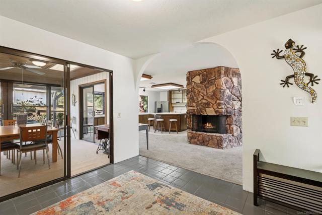 1722 Tierra Libertia Rd, Escondido CA: https://media.crmls.org/mediaz/fe45448f-ed4e-41f5-9015-69467d3204e8.jpg