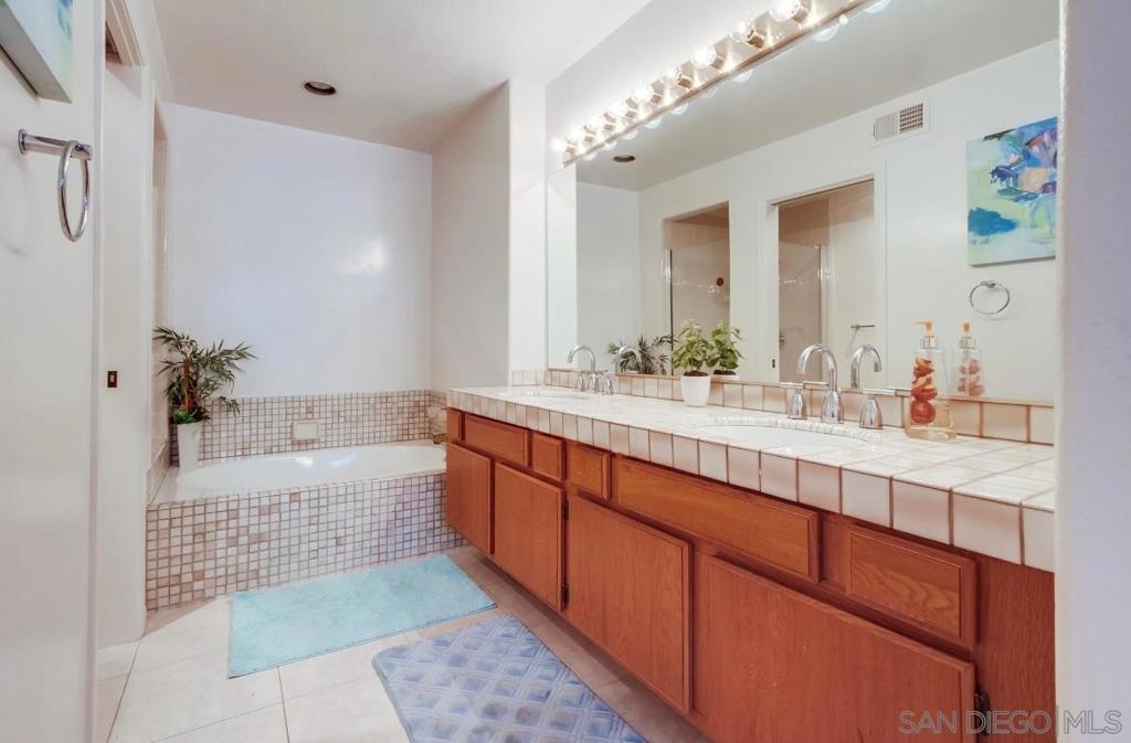 MLS #250042616SD image #23