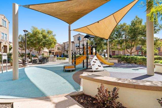 Detail Gallery Image 43 of 44 For 16094 Veridian Cir, San Diego,  CA 92127 - 3 Beds | 2/1 Baths