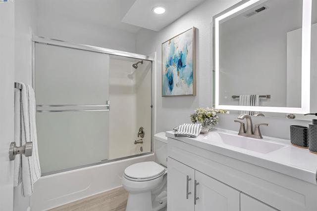 Image 24 of 46 For 427 Summerwood Dr