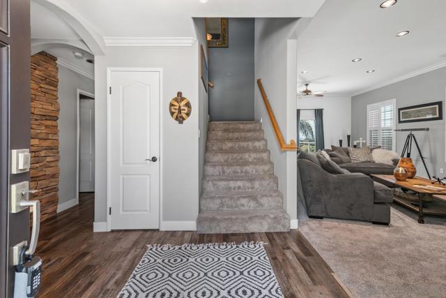1712 Horizon Heights Cir, El Cajon CA: https://media.crmls.org/mediaz/fe46eb35-7c9e-4130-a357-c3dff924496d.jpg