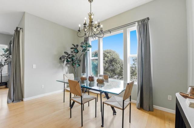 134 Cliff Swallow Court, Brisbane CA: https://media.crmls.org/mediaz/fe4838d3-d7bc-4189-866c-d62fa3a18f9b.jpg