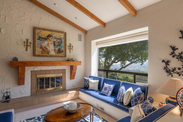 25940 Colt Lane, Carmel Valley CA: https://media.crmls.org/mediaz/fe48ba64-4cb8-4f2e-8c59-735c327764a5.jpg