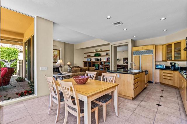 79765 Liga, La Quinta CA: https://media.crmls.org/mediaz/fe4a6bfa-f9cb-4b97-9b56-69e18840c355.jpg