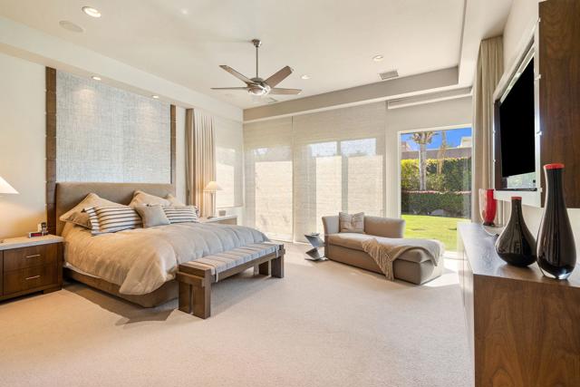 28 Sun Ridge Circle, Rancho Mirage CA: https://media.crmls.org/mediaz/fe4aea49-6434-40f1-a18d-f72cdfafecb3.jpg