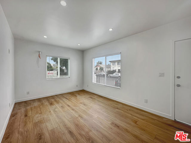 1812 Longwood Avenue, Los Angeles, California 90019, ,Multi-Family,For Sale,Longwood,24400945