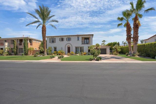 80579 Plum Lane, Indio CA: https://media.crmls.org/mediaz/fe4c1d6a-06db-425a-b8f8-150d0ef87d3d.jpg