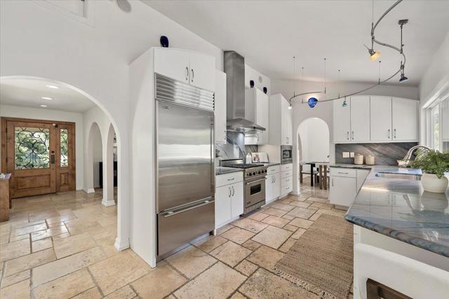 17274 Verdes Robles, Los Gatos CA: https://media.crmls.org/mediaz/fe4c2d80-45b2-4472-b76b-d5aabc5965a5.jpg