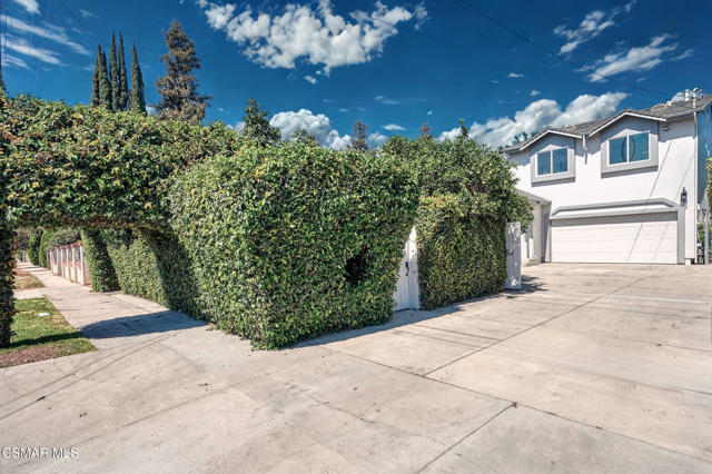 16005 Parthenia Street, North Hills CA: https://media.crmls.org/mediaz/fe4c69a8-0360-4710-9929-1113fad5a4f2.jpg