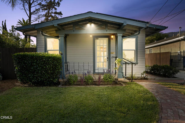259 Acacia Street, Altadena CA: https://media.crmls.org/mediaz/fe4ca565-f4e7-49b2-902d-3565153d12b3.jpg