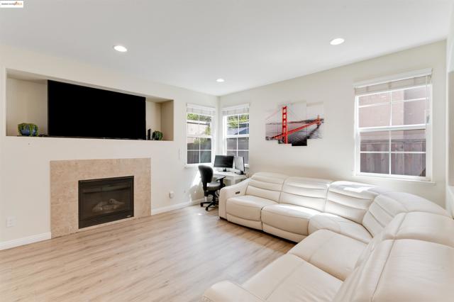 569 Primitivo Ct, Fairfield CA: https://media.crmls.org/mediaz/fe4d5feb-9e2f-46f2-b5ee-cdda48da4373.jpg