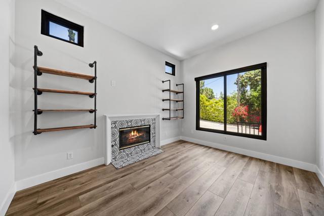 3160 Goldfinch St, San Diego CA: https://media.crmls.org/mediaz/fe4e30a1-377d-439b-b02b-e5d2fa021fbf.jpg