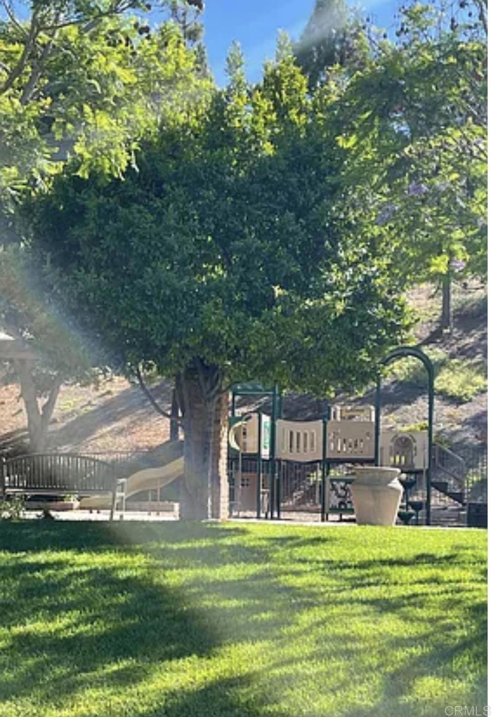 https://media.crmls.org/mediaz/fe4e7233-8ac3-42f8-ac48-96713d810ec0.jpg?preset=X-Large
