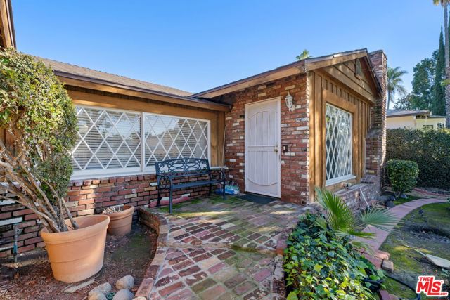 4728 Farmdale Avenue photo 4