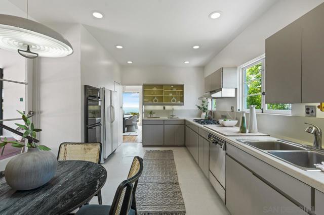 7316 Encelia Dr., La Jolla CA: https://media.crmls.org/mediaz/fe4f0dfb-2961-4dab-9de4-fd67d5055cf4.jpg