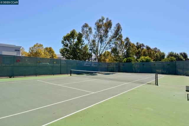 12004 Harcourt Wy, San Ramon CA: https://media.crmls.org/mediaz/fe4f3978-6267-42d8-b6b3-58384fd55e1f.jpg