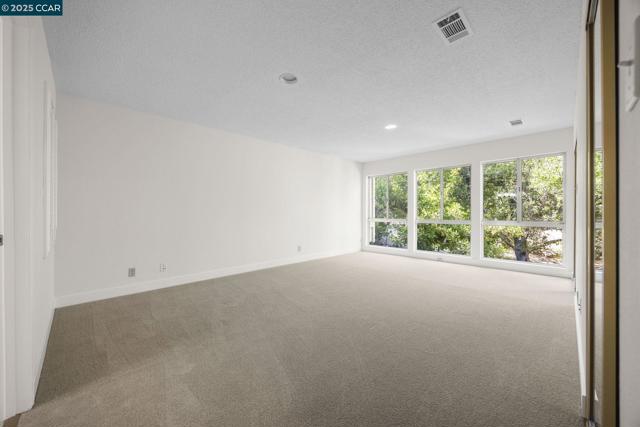 505 Ridgeview Ct, Pleasant Hill CA: https://media.crmls.org/mediaz/fe4f3a79-d2a8-4d89-ab09-833137c27ee1.jpg