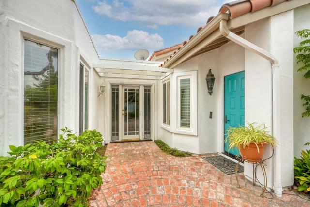 5002 Mycenae Way, Oceanside CA: https://media.crmls.org/mediaz/fe4f6c8b-4fab-4fba-bf36-1ec8b39ce9dc.jpg