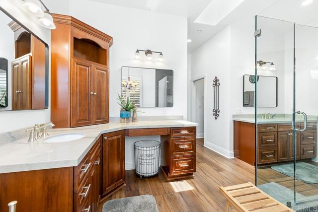 10166 Rancho Roble Rd., Escondido CA: https://media.crmls.org/mediaz/fe4faf7a-d6d4-46f8-a490-022915804a8b.jpg