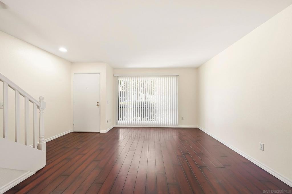 9289 Village Glen Dr. - photo 2