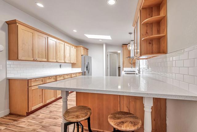 125 N Mary Avenue, Sunnyvale CA: https://media.crmls.org/mediaz/fe518d15-7fc2-4a8a-8c76-3199e747aa98.jpg
