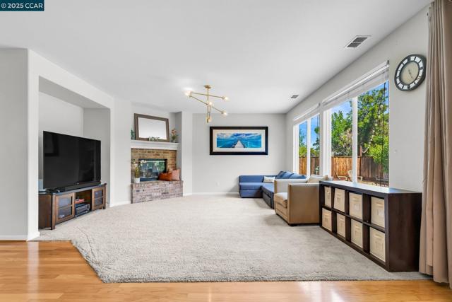 1731 Palmer Dr, Concord CA: https://media.crmls.org/mediaz/fe525c2b-e60d-48f9-ba72-8e536ceec5e1.jpg