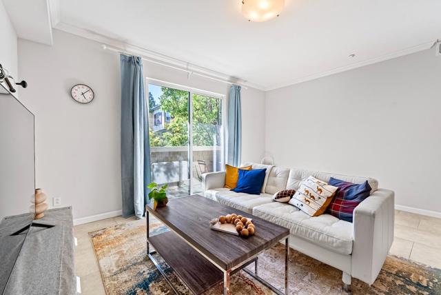 1035 Scotia Terrace, Sunnyvale CA: https://media.crmls.org/mediaz/fe53ac77-ff8e-4e53-982d-029a0a9ff038.jpg