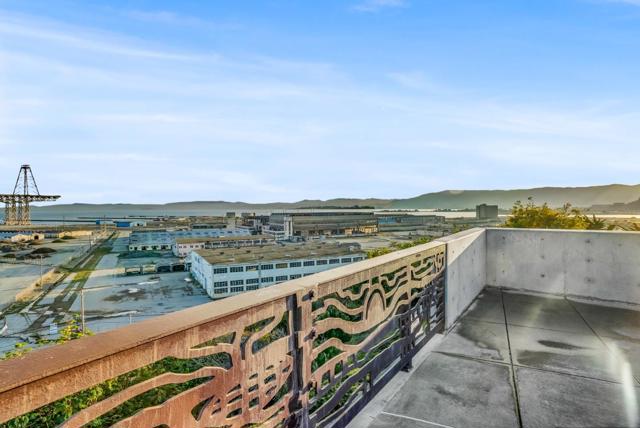 10 Innes Court, San Francisco CA: https://media.crmls.org/mediaz/fe5494ef-1e1f-411f-b55d-723b416e831d.jpg