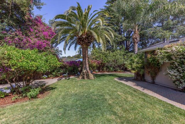 32 N El Monte Avenue, Los Altos CA: https://media.crmls.org/mediaz/fe5582ef-907e-4e56-9006-11d9672d1c0e.jpg
