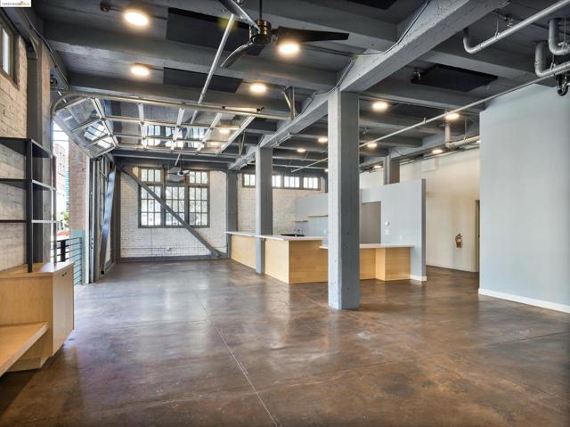 201 3rd St Unit 102, Oakland, California 94607, ,Commercial Sale,For Sale,3rd St Unit 102,41068775