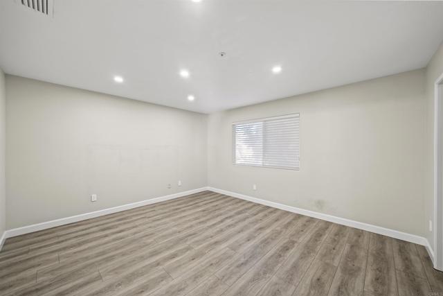 Detail Gallery Image 14 of 52 For 9300 Burnet Ave #111,  North Hills,  CA 91343 - 3 Beds | 2/1 Baths