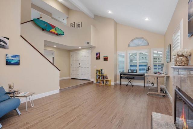 3975 San Gregorio Way, San Diego CA: https://media.crmls.org/mediaz/fe585ce2-704d-47b0-ad2e-e91b2b1ab713.jpg