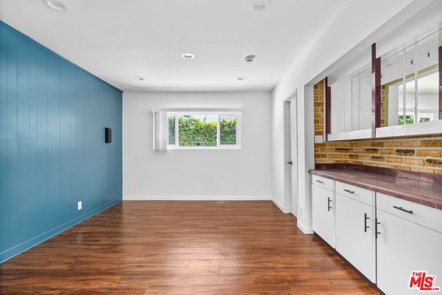 4509 Canoga Drive, Woodland Hills CA: https://media.crmls.org/mediaz/fe58779d-8d82-4022-a561-26a9feb5a9ea.jpg