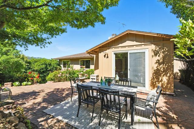 1627 El Verano Way, Belmont CA: https://media.crmls.org/mediaz/fe58846a-85e4-4698-9694-4ff2d30f3a40.jpg