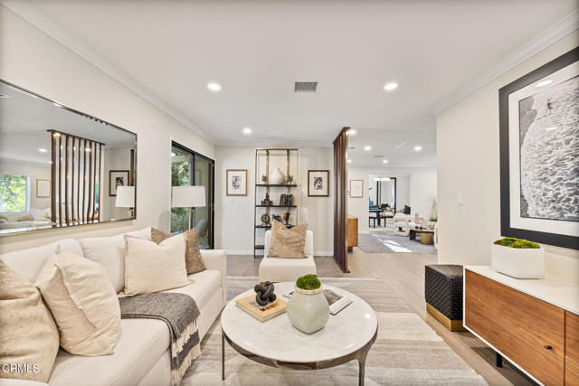 Detail Gallery Image 19 of 75 For 2820 San Pasqual St, Pasadena,  CA 91107 - 5 Beds | 5/1 Baths