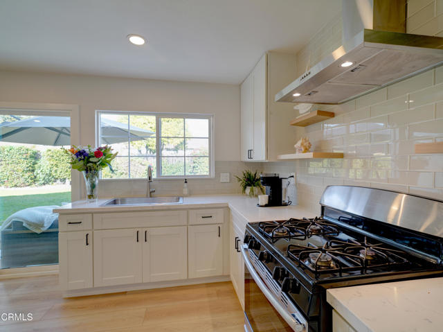 Detail Gallery Image 15 of 37 For 29047 Ironwood Ln, Saugus,  CA 91390 - 3 Beds | 3/1 Baths