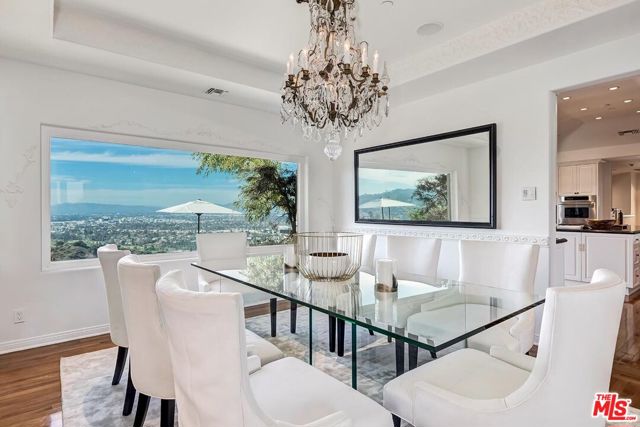 3595 Wonder View Drive, Los Angeles CA: https://media.crmls.org/mediaz/fe59aff5-d00b-4fbc-8f98-11540534b488.jpg