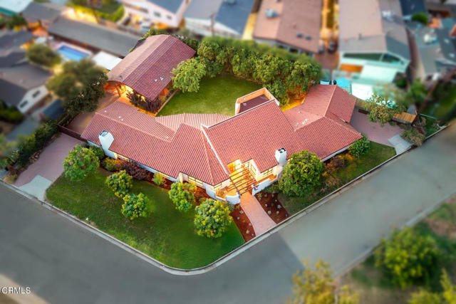 1533 Rancho Avenue, Glendale CA: https://media.crmls.org/mediaz/fe59b134-8f1e-4671-ac63-bc2444c0bcd3.jpg