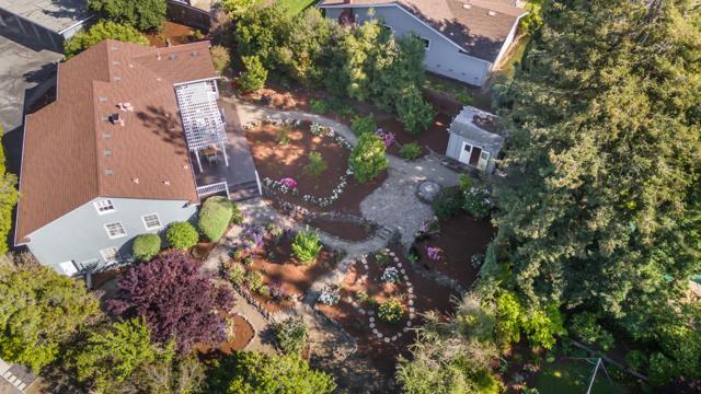206 Frances Lane, Redwood City CA: https://media.crmls.org/mediaz/fe5a95ac-4b1a-49d1-bdfe-5d104464e196.jpg