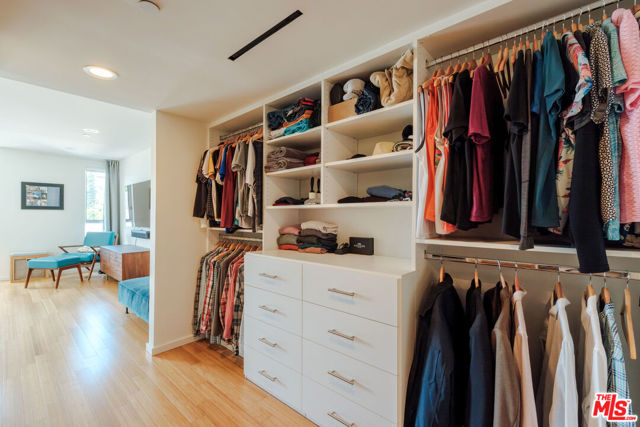 1220 N Orange Grove Avenue, West Hollywood CA: https://media.crmls.org/mediaz/fe5a9878-9ad2-42f9-9dcf-273e2a2bb8fe.jpg