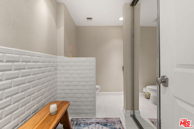 1333 S Beverly Glen Boulevard, Los Angeles CA: https://media.crmls.org/mediaz/fe5afb9f-f65b-4d89-8ac6-31378c609b4a.jpg
