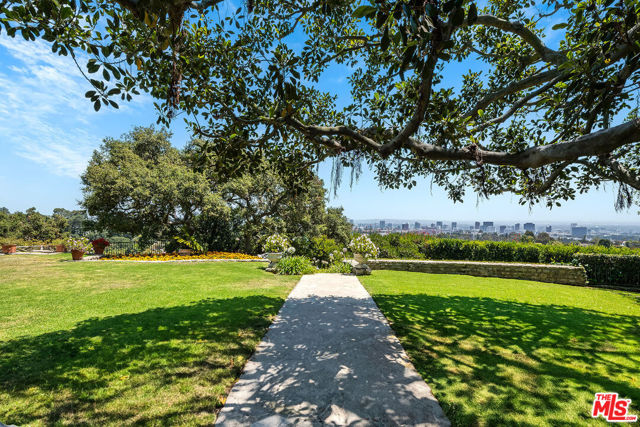 11080 Chalon Road, Los Angeles CA: https://media.crmls.org/mediaz/fe5b94ca-8646-4b7b-bffd-2b35b2deace0.jpg
