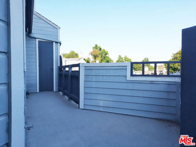 7306 Quill Drive, Downey CA: https://media.crmls.org/mediaz/fe5bd10d-96fd-4242-98af-05849249b6e5.jpg