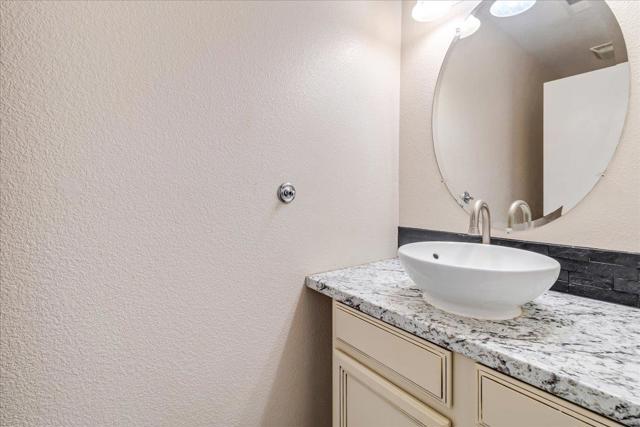 1037 Vista Avenue, Soledad CA: https://media.crmls.org/mediaz/fe5c267f-a7e7-4e6a-9aa2-9ac0166aa686.jpg