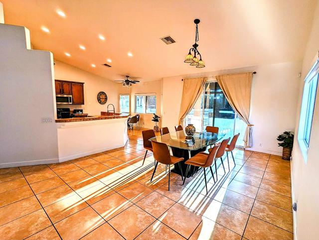 Image 13 of 42 For 28451 Avenida La Vista