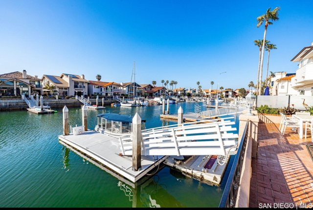 12 Buccaneer WAY, Coronado CA: https://media.crmls.org/mediaz/fe5d596a-af11-43b3-8bfe-cedd083955ca.jpg
